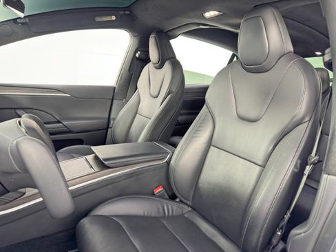 Used 2023 Tesla Model X image 40