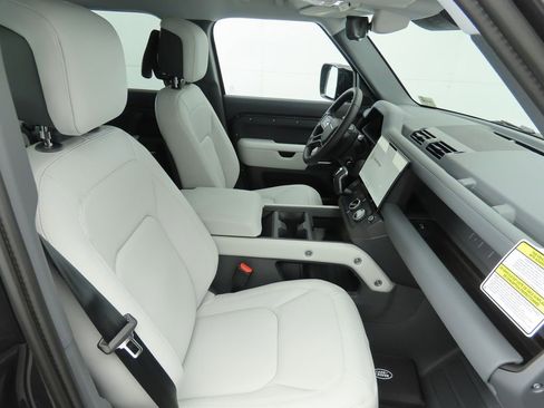 New 2026 Land Rover Defender 110 S image 22