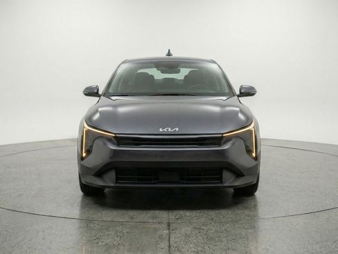 Used 2025 Kia K4 LXS image 2