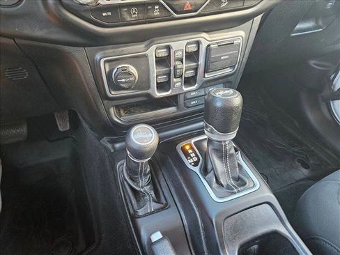 Used 2018 Jeep Wrangler Unlimited Sahara w/ Cold Weather Group image 12