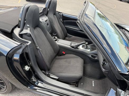 Used 2026 MAZDA MX-5 Miata Club w/ Weather Package RWD image 11