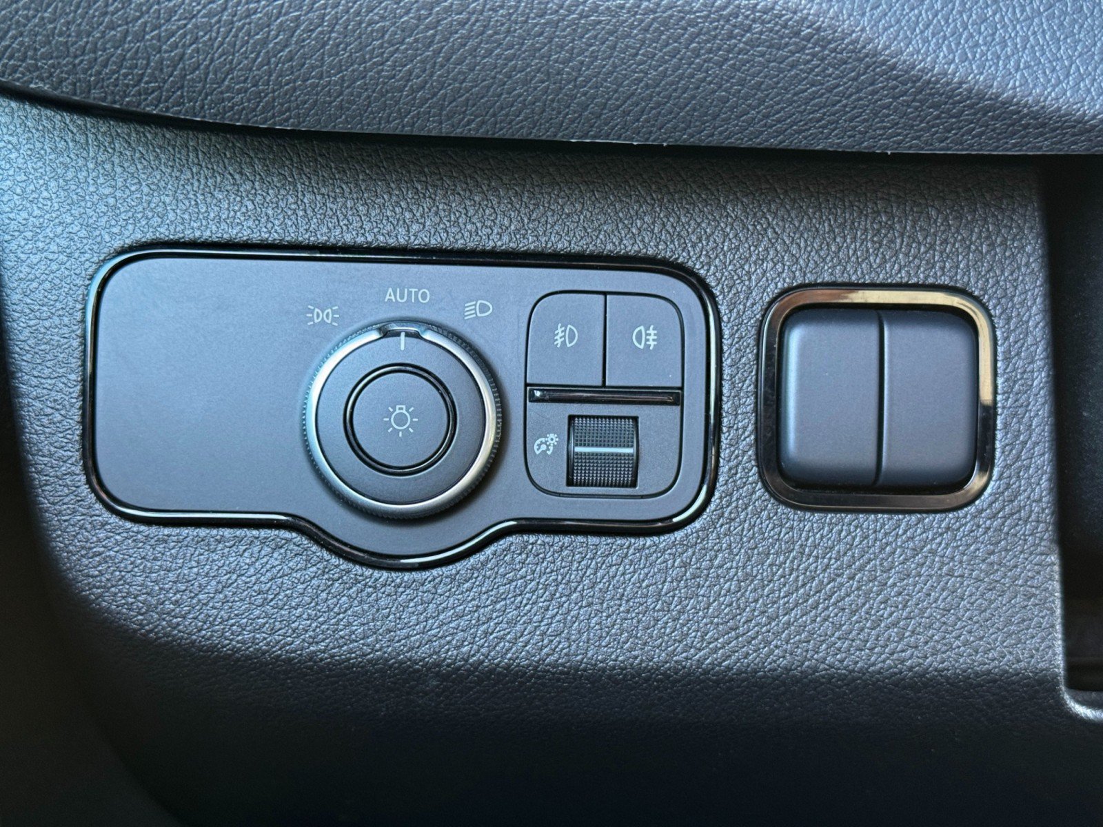 Used 2024 Mercedes-Benz Sprinter 2500 image 21