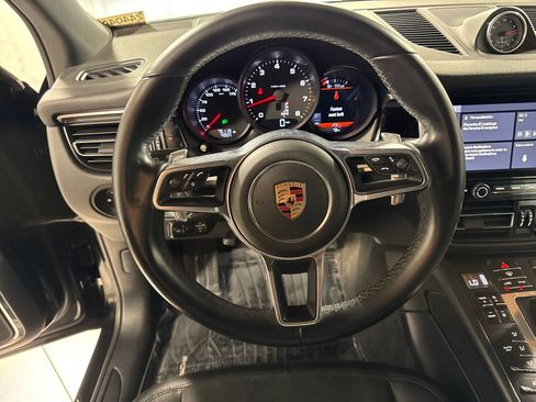 Used 2019 Porsche Macan AWD/4WD image 17