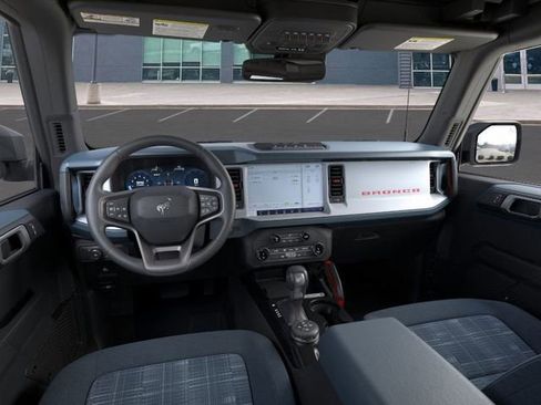 New 2026 Ford Bronco Heritage Edition image 9
