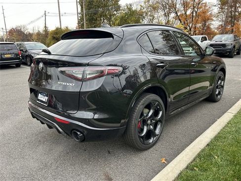 New 2025 Alfa Romeo Stelvio Sprint image 8