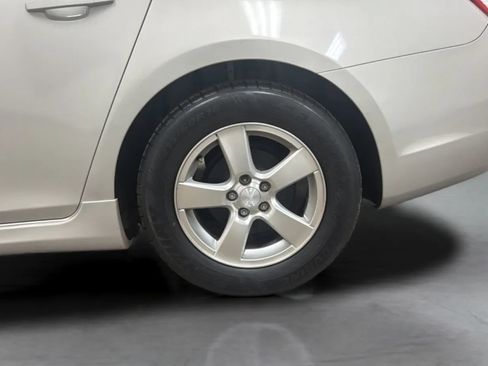 Used 2013 Chevrolet Cruze LT w/ All-Star Edition FWD image 26