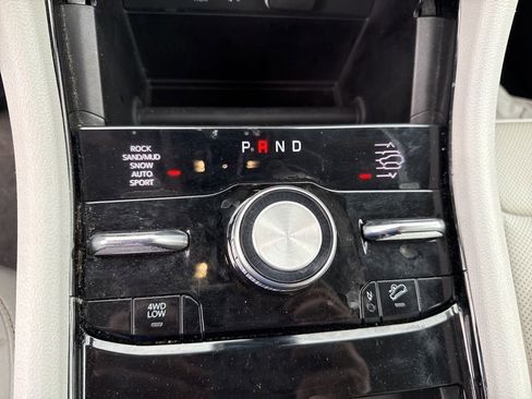 Used 2023 Jeep Grand Cherokee L Overland image 13