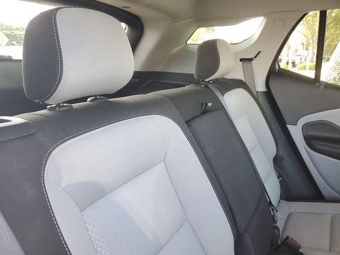 Used 2023 GMC Terrain SLE w/ Driver Convenience Package FWD image 25