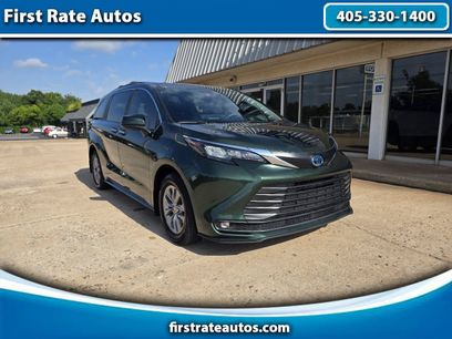 Used 2025 Toyota Sienna XLE