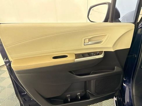 Used 2022 Toyota Sienna XLE FWD image 22