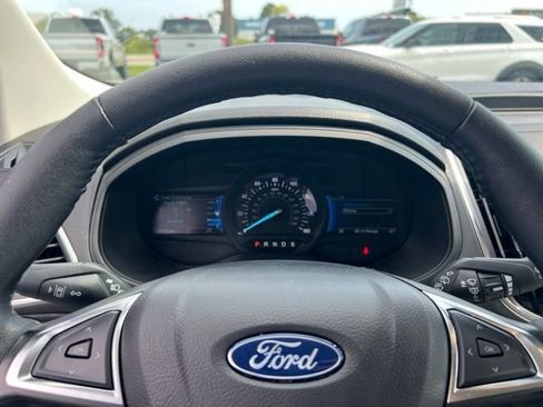 Used 2024 Ford Edge Titanium AWD/4WD image 13