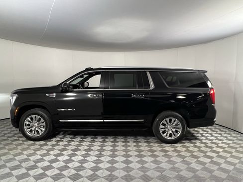Used 2025 GMC Yukon XL Denali image 9