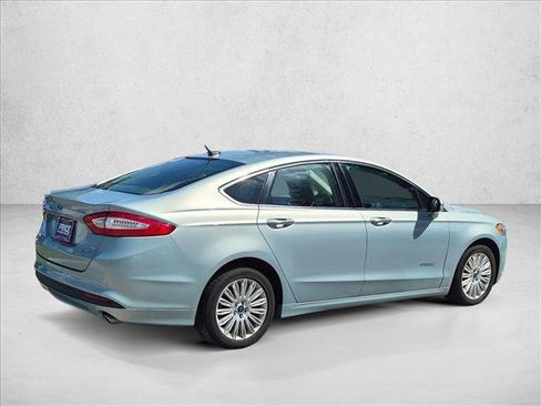 Used 2014 Ford Fusion SE w/ Equipment Group 502A FWD image 5