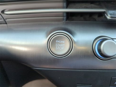 Used 2024 Hyundai Kona Limited image 39