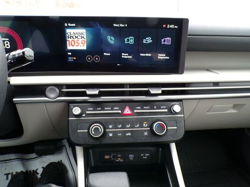 Certified 2025 Hyundai Tucson SE AWD/4WD image 22