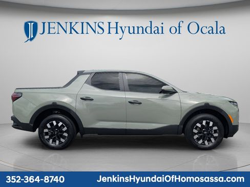New 2026 Hyundai Santa Cruz SE FWD image 2
