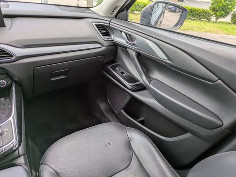 Used 2022 MAZDA CX-9 Touring w/ Touring Premium Package image 18