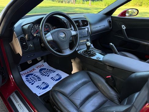 Used 2008 Chevrolet Corvette Coupe w/ Z51 Performance Package RWD image 50