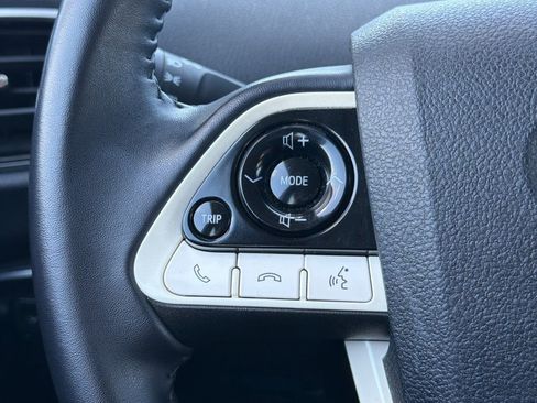 Used 2019 Toyota Prius Prime Premium image 36