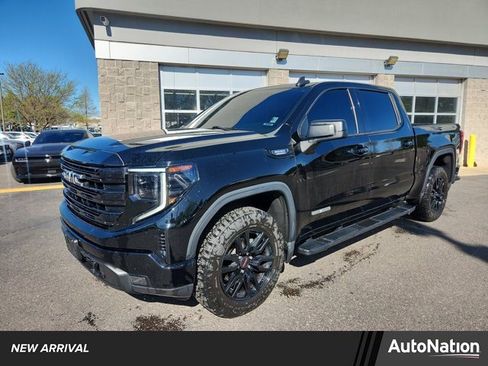 Used 2022 GMC Sierra 1500 Elevation w/ Preferred Package image 1
