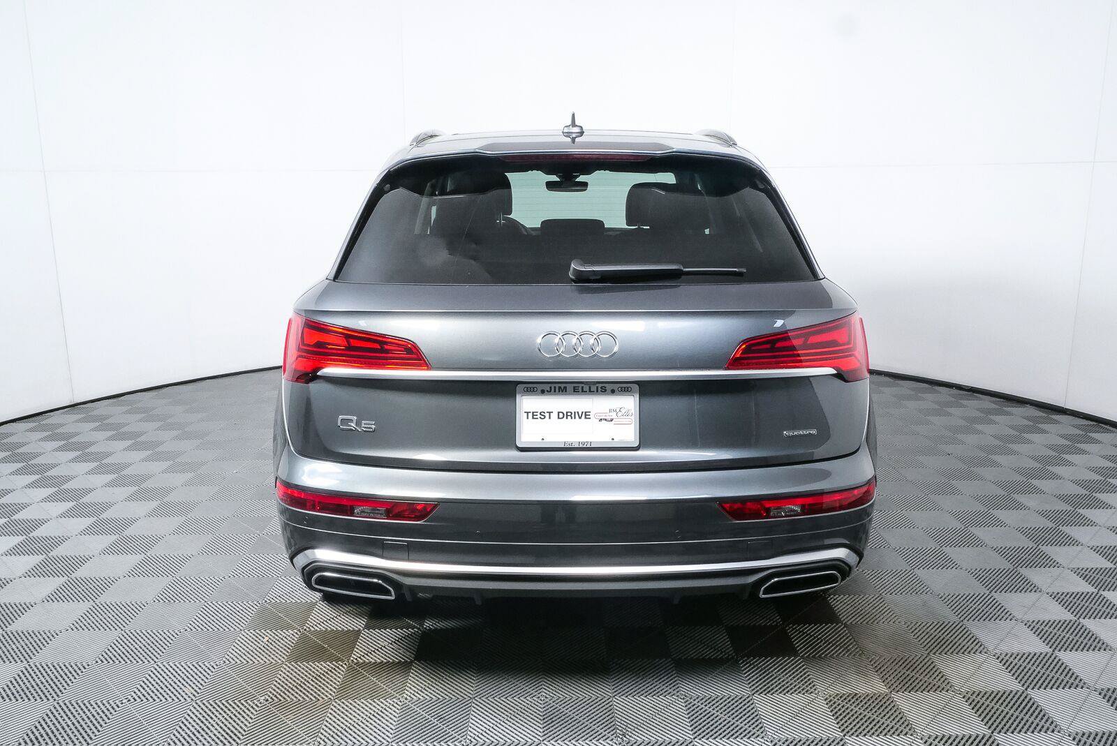 Used 2023 Audi Q5 2.0T Premium Plus AWD/4WD image 32