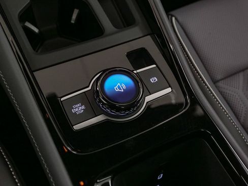 New 2026 Volkswagen Tiguan SEL R-Line AWD/4WD image 22