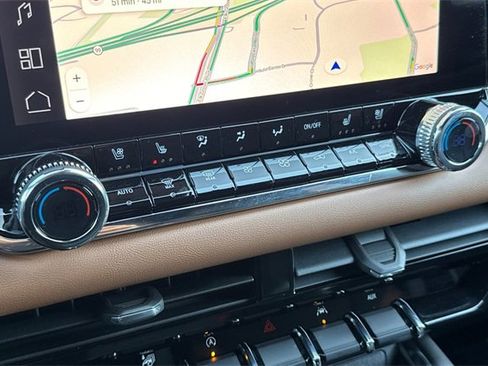 Used 2023 GMC Canyon AT4 w/ AT4 Premium Package image 28