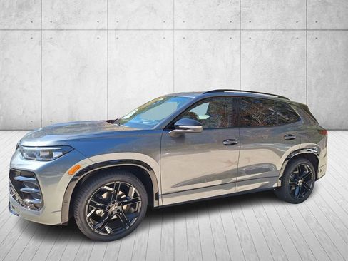 New 2026 Volkswagen Tiguan SE R-Line image 1