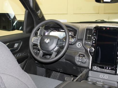 New 2026 RAM 1500 Big Horn AWD/4WD image 13