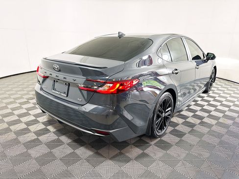 Used 2025 Toyota Camry SE FWD image 3