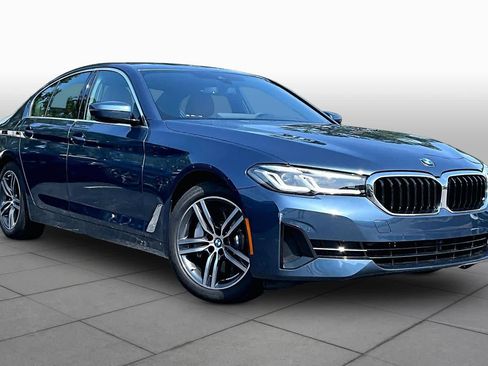 Used 2023 BMW 530i w/ Premium Package RWD image 3