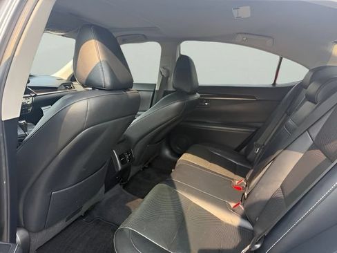Used 2014 Lexus ES 350 w/ Luxury Package FWD image 10
