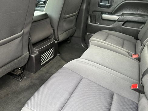 Used 2018 Chevrolet Silverado 1500 LT w/ LT Eassist Package image 14