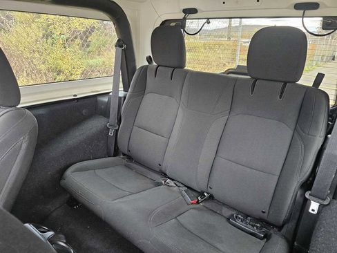 Used 2019 Jeep Wrangler Sport image 9