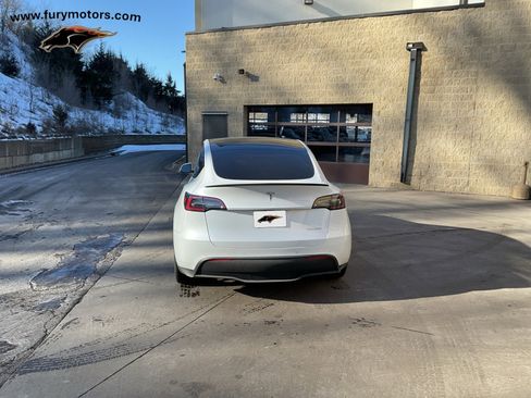 Used 2020 Tesla Model Y Performance image 18