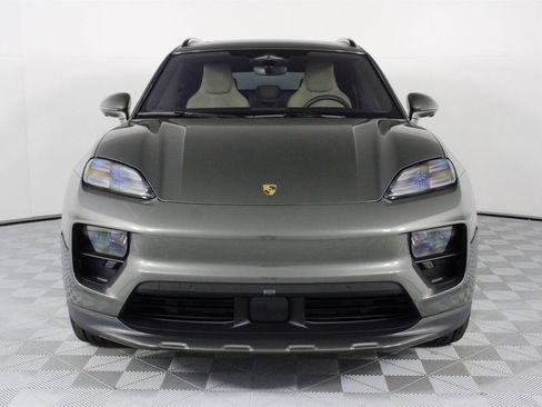 Used 2025 Porsche Macan 4 Electric image 10