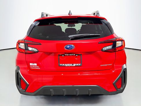 Used 2024 Subaru Crosstrek 2.0i Premium image 6