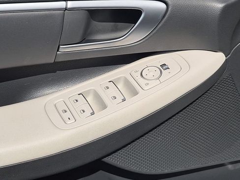 Used 2025 Hyundai Sonata SEL FWD image 13