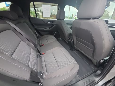 Used 2026 Chevrolet Equinox LT AWD/4WD image 16