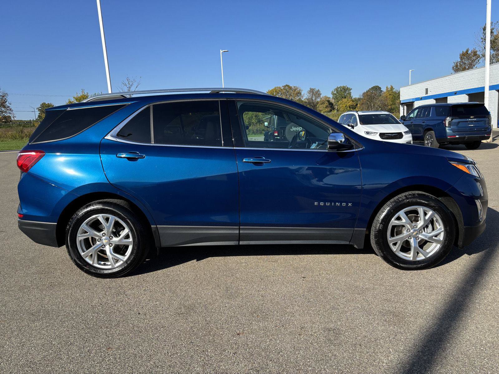 Used 2019 Chevrolet Equinox Premier FWD image 4