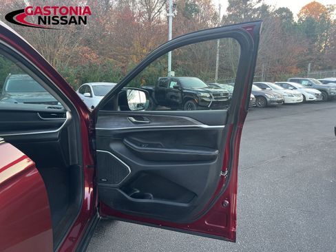 Used 2021 Jeep Grand Cherokee L Limited image 27