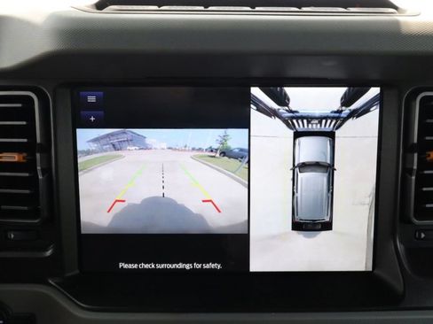 Used 2023 Ford Bronco Badlands AWD/4WD image 17