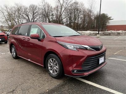 New 2026 Toyota Sienna XLE