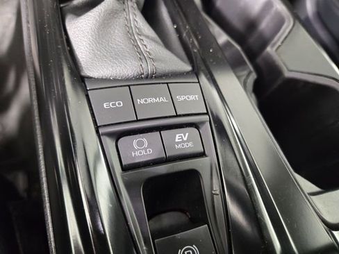 Used 2025 Toyota Camry LE image 26