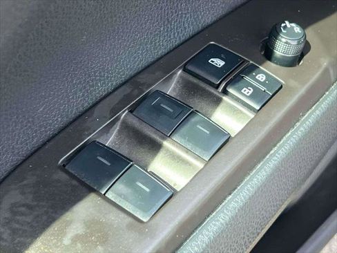 Certified 2023 Toyota Camry SE w/ Cold Weather Package FWD image 19