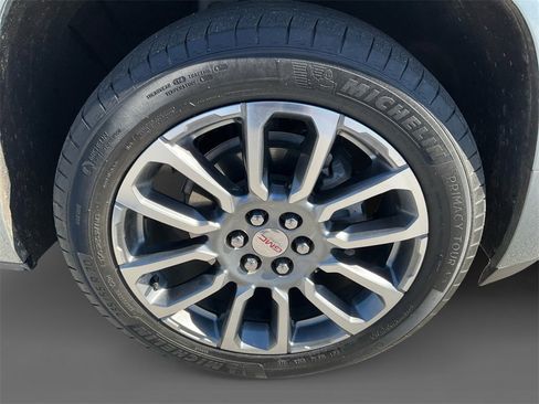 Used 2023 GMC Acadia Denali w/ Denali Ultimate Package image 15