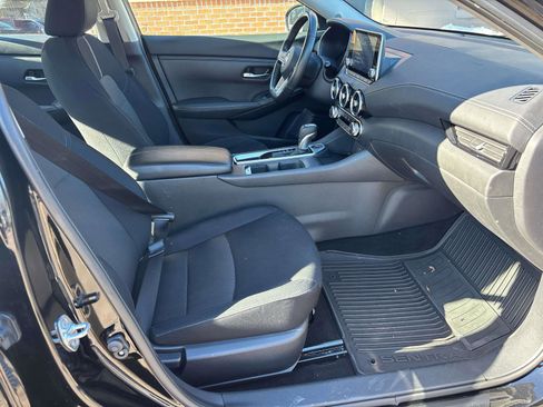 Used 2022 Nissan Sentra SV w/ Lighting Package image 28