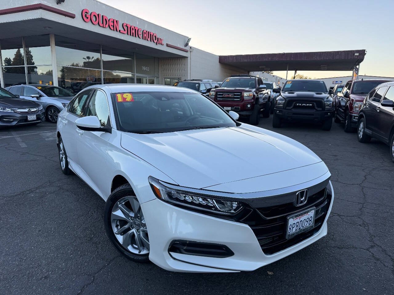Used 2019 Honda Accord LX image 2