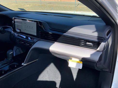 Certified 2026 Toyota Camry SE image 15