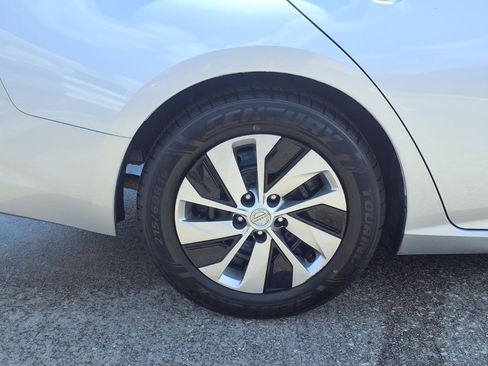 Used 2020 Nissan Altima 2.5 S FWD image 10